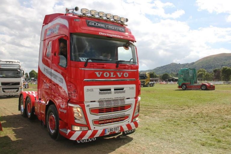 2 Awards Won at the South West & Wales Truckfest ST Transport Ltd